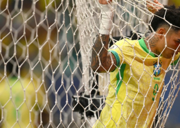 কঠিন সমীকরণে ব্রাজিল | goal.com