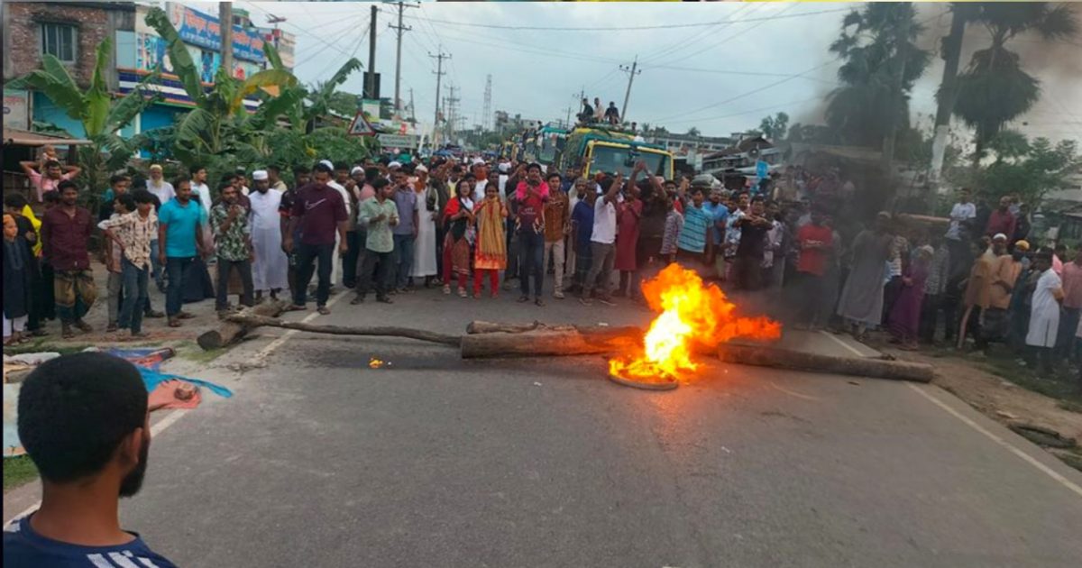 গোপালগ আমতলীতে মহাসড়ক অবরোধ ও বিক্ষোভ | Spostobadi Road Blockade and Protest Erupt in Amtali
