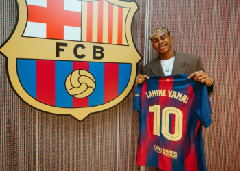 মেসির আইকনিক ১০ নম্বর জার্সি ইয়ামালের | Spostobadi Yamal Inherits Messis Iconic No 10 Jersey at Barcelona